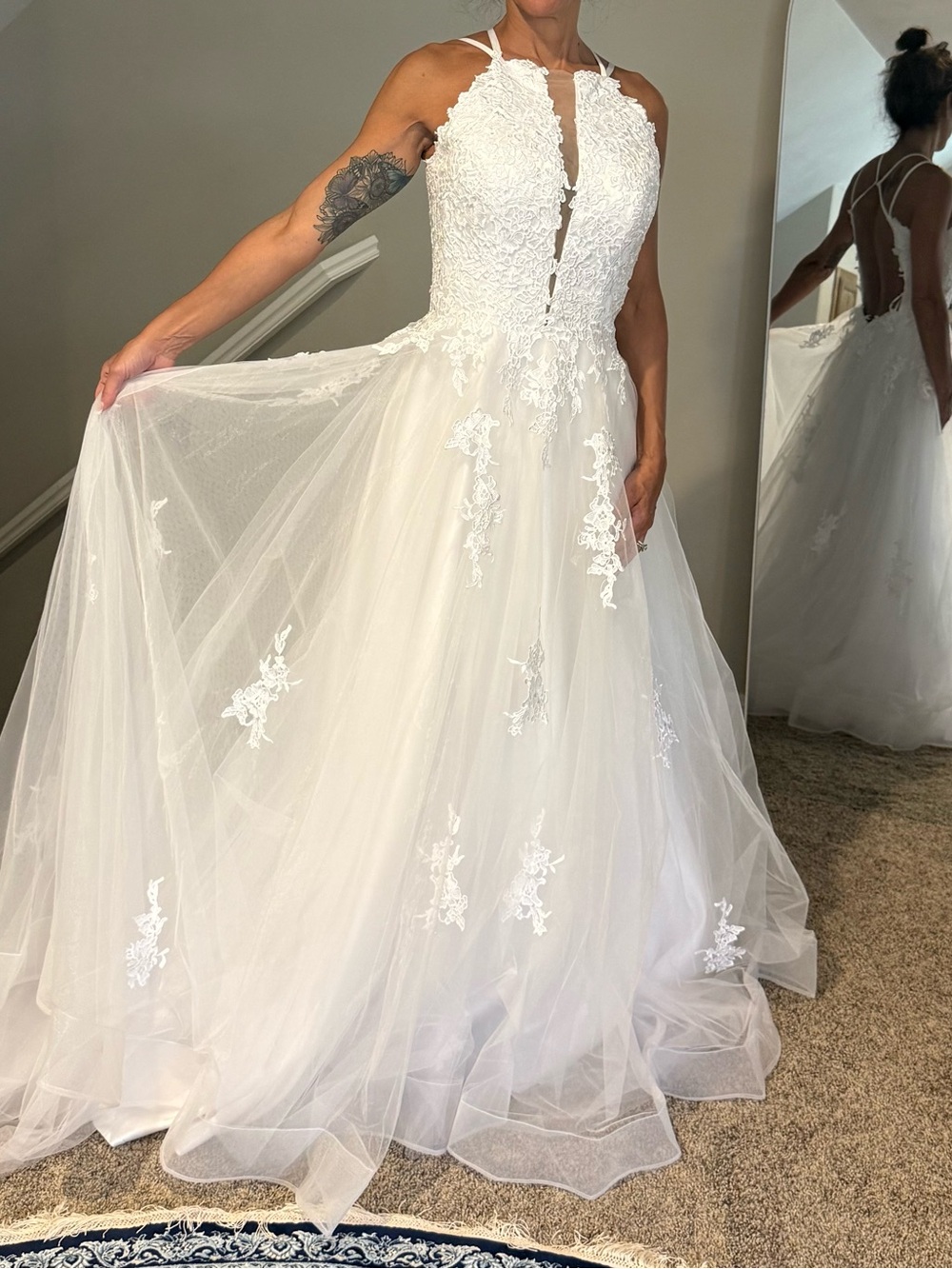 Elegant White Lace Appliqué Tulle Women’s Dress
